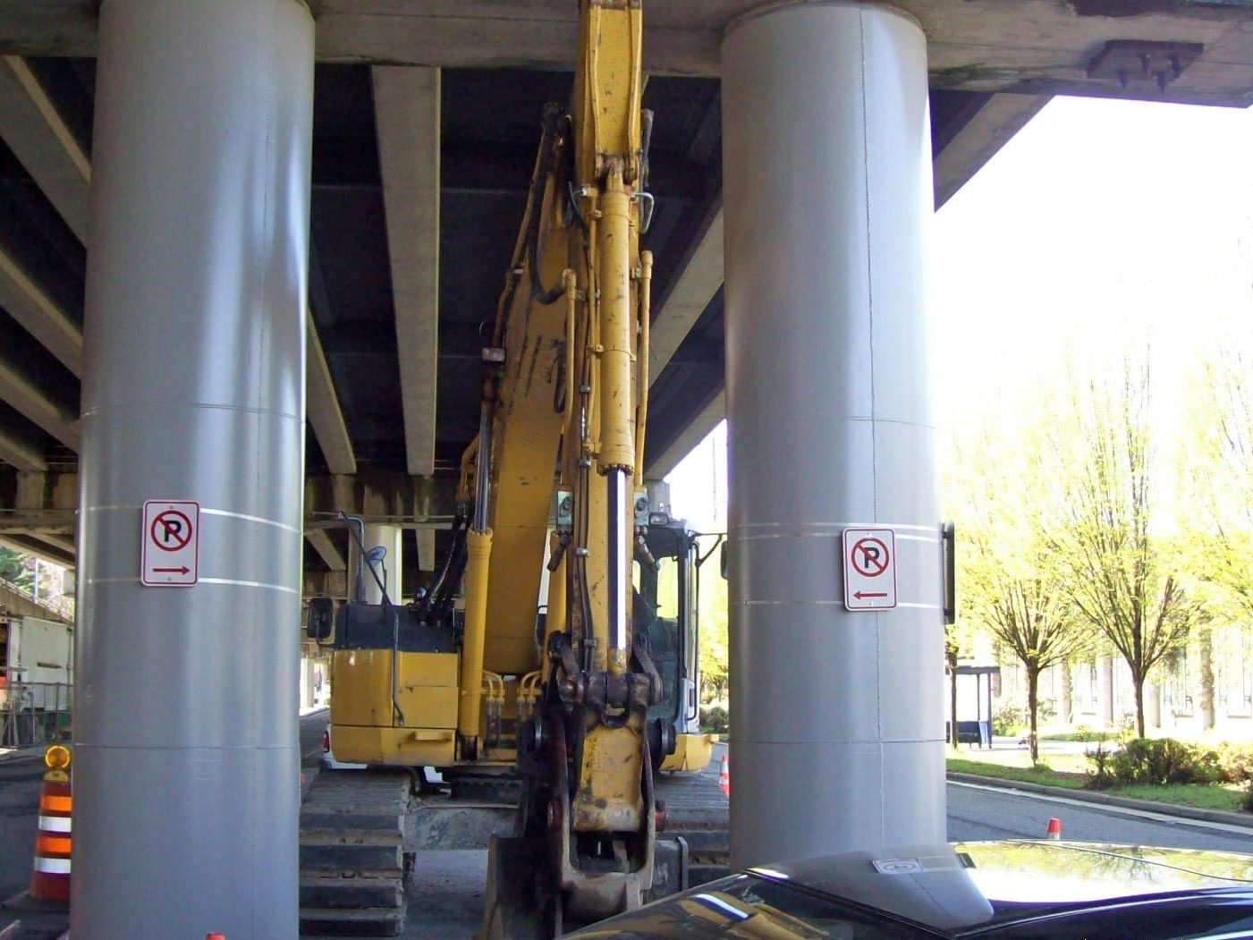 Fauntleroy-Expressway-Column-Jackets